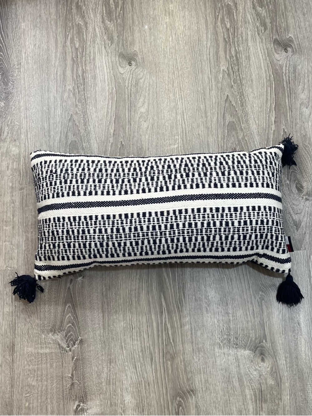 Tommy Hilfiger 27X14 Navy Blue White Feather Down Lumbar Bedroom Throw Pillow